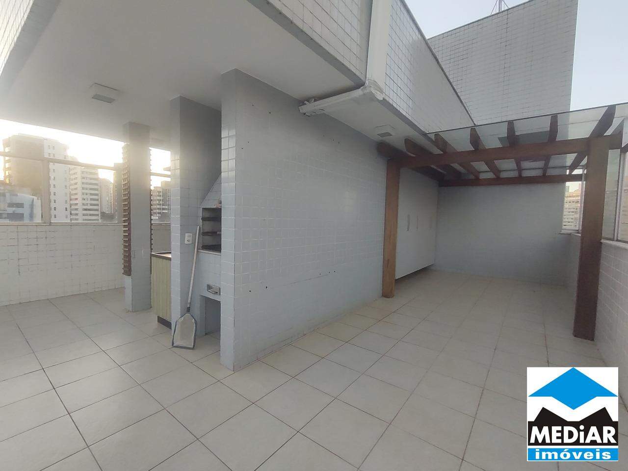 Cobertura à venda com 3 quartos, 180m² - Foto 2