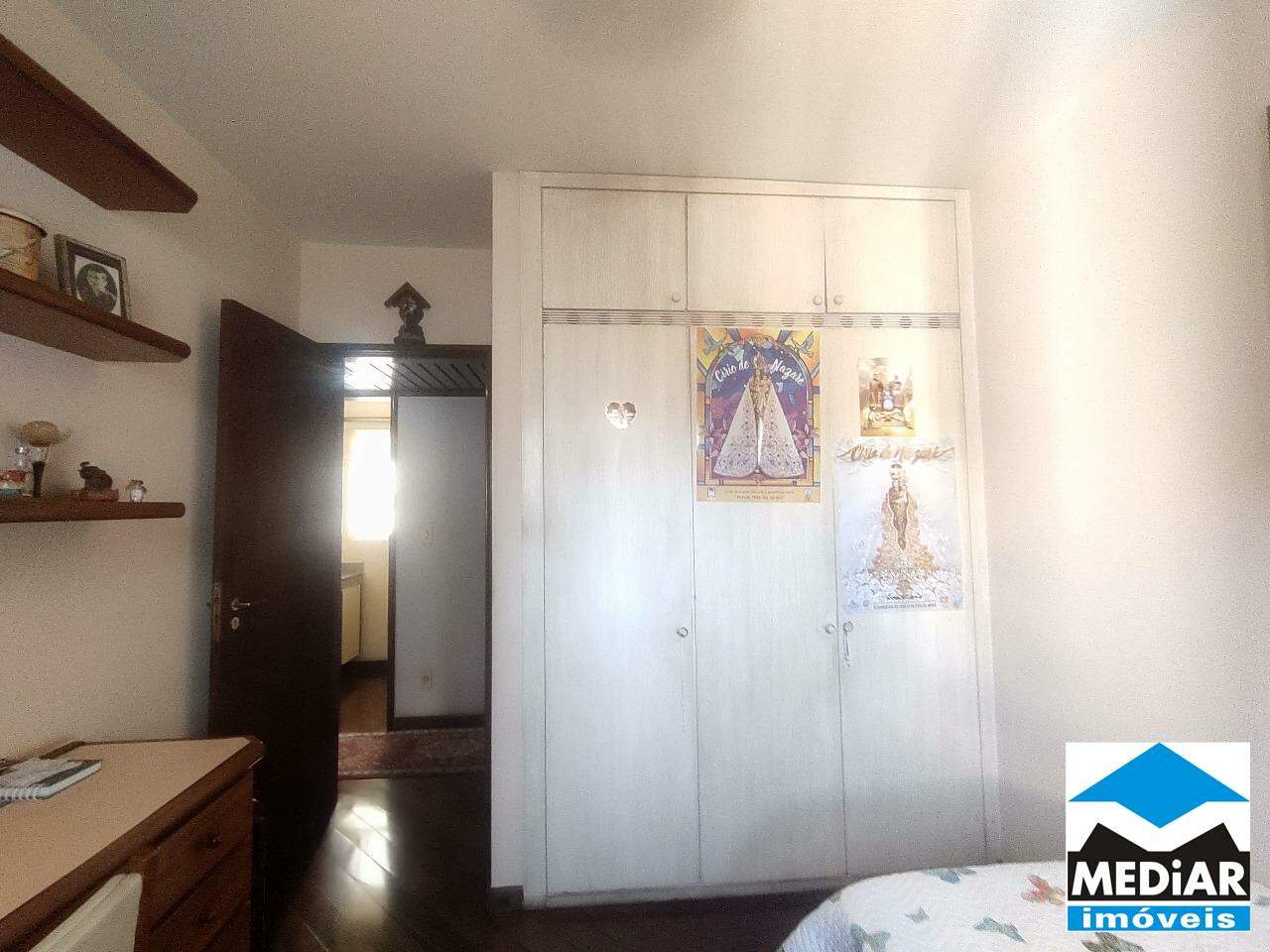 Apartamento à venda com 3 quartos, 95m² - Foto 10