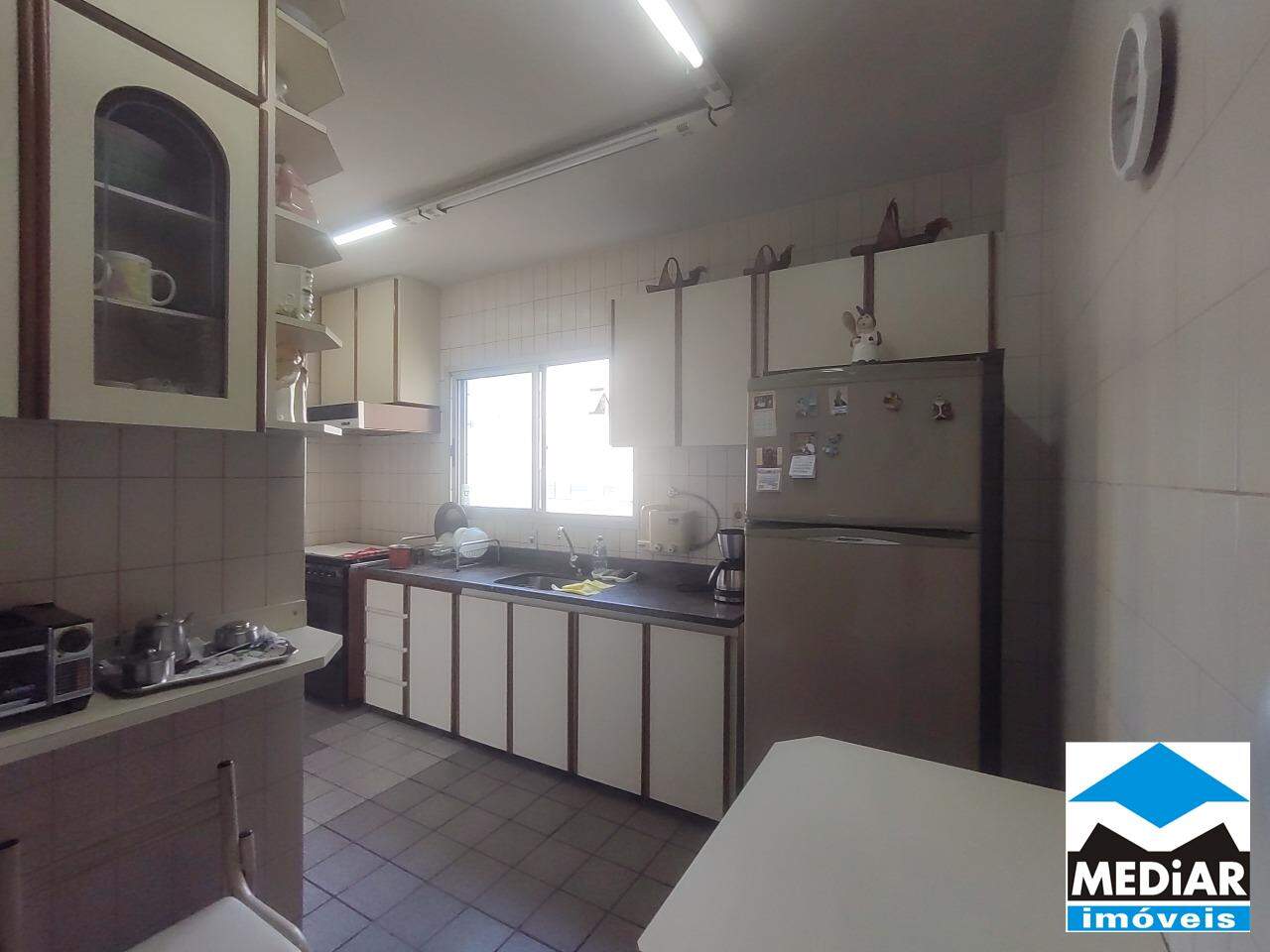 Apartamento à venda com 3 quartos, 95m² - Foto 25