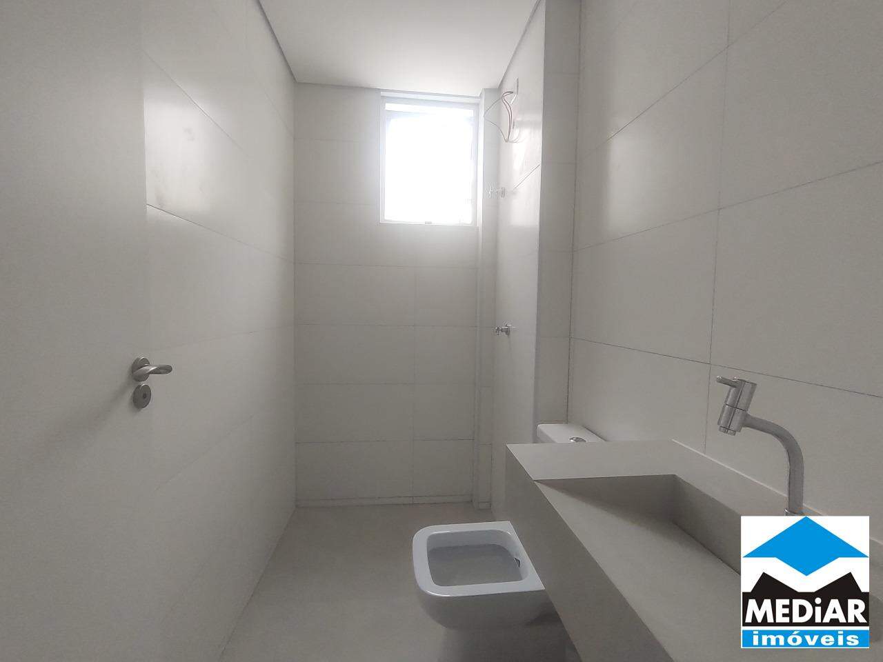 Apartamento à venda com 3 quartos, 173m² - Foto 5