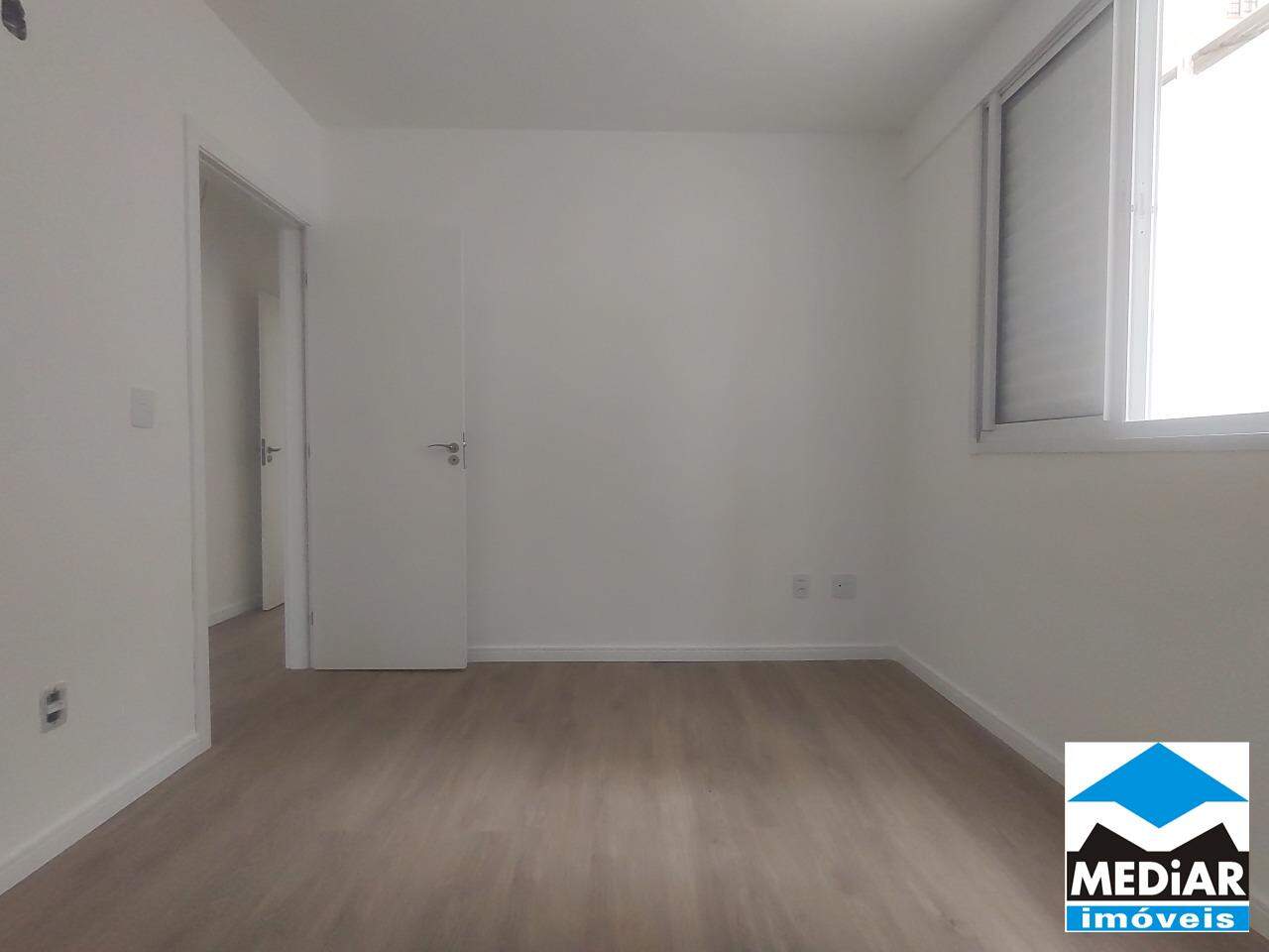 Apartamento à venda com 3 quartos, 173m² - Foto 10