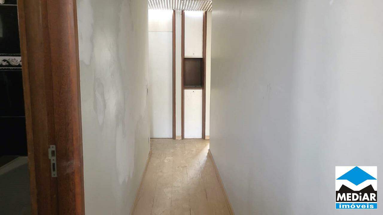 Casa à venda com 5 quartos, 400m² - Foto 7