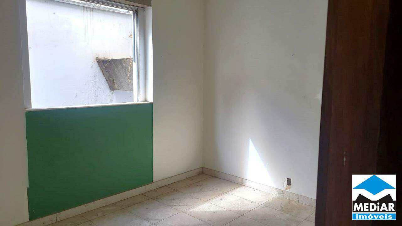 Casa para alugar com 5 quartos, 400m² - Foto 8