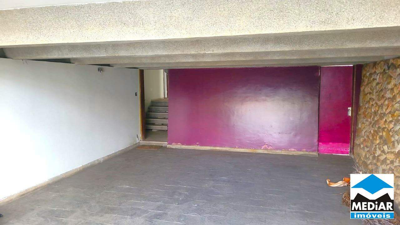 Casa para alugar com 5 quartos, 400m² - Foto 16