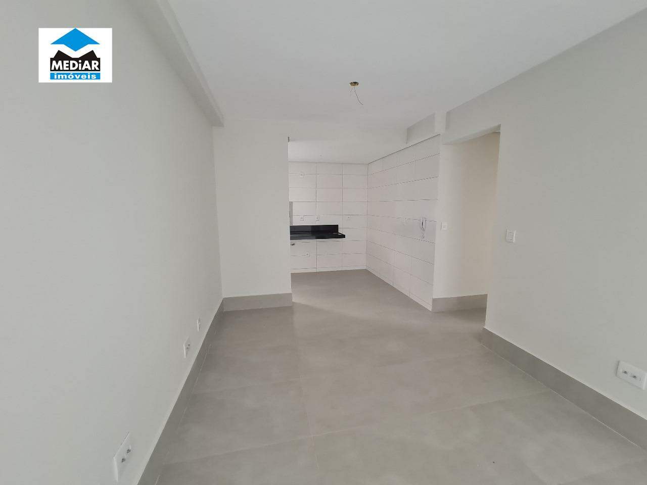 Apartamento à venda com 2 quartos, 66m² - Foto 11