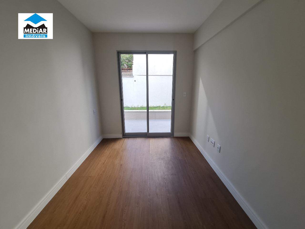 Apartamento à venda com 2 quartos, 66m² - Foto 6