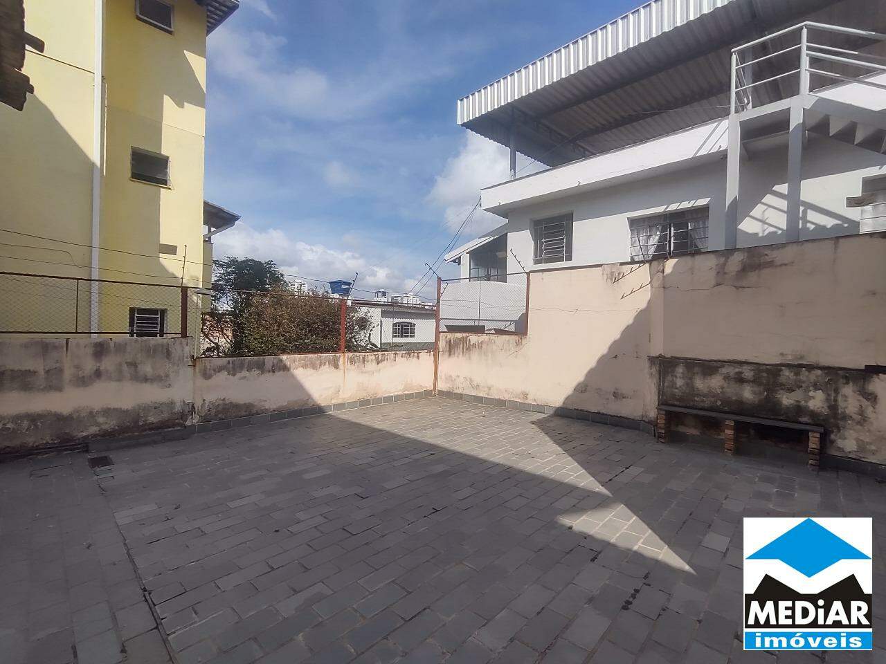 Casa à venda com 4 quartos, 240m² - Foto 25