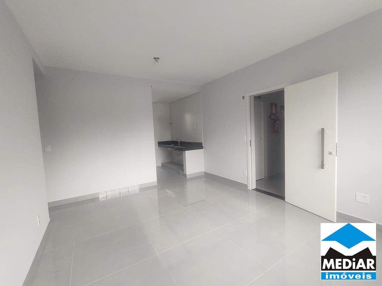 Apartamento à venda com 3 quartos, 73m² - Foto 4