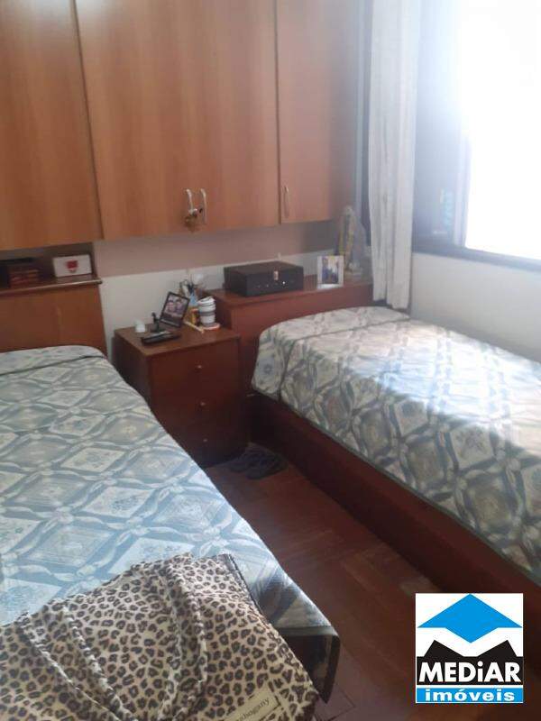 Apartamento à venda com 2 quartos, 65m² - Foto 4