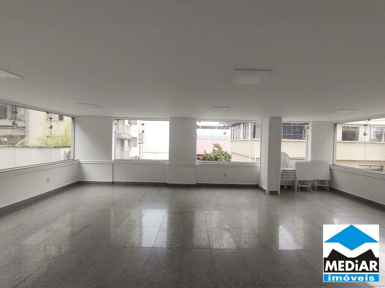 Apartamento à venda com 3 quartos, 95m² - Foto 25