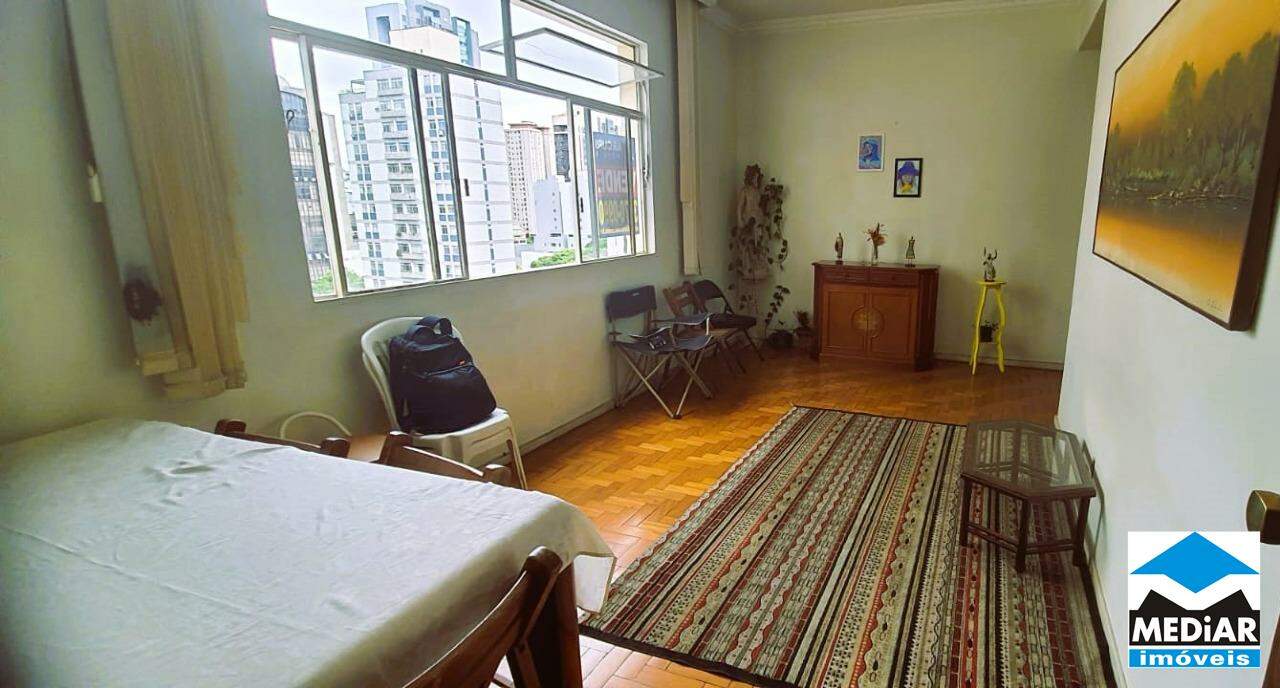 Apartamento à venda com 3 quartos, 110m² - Foto 2