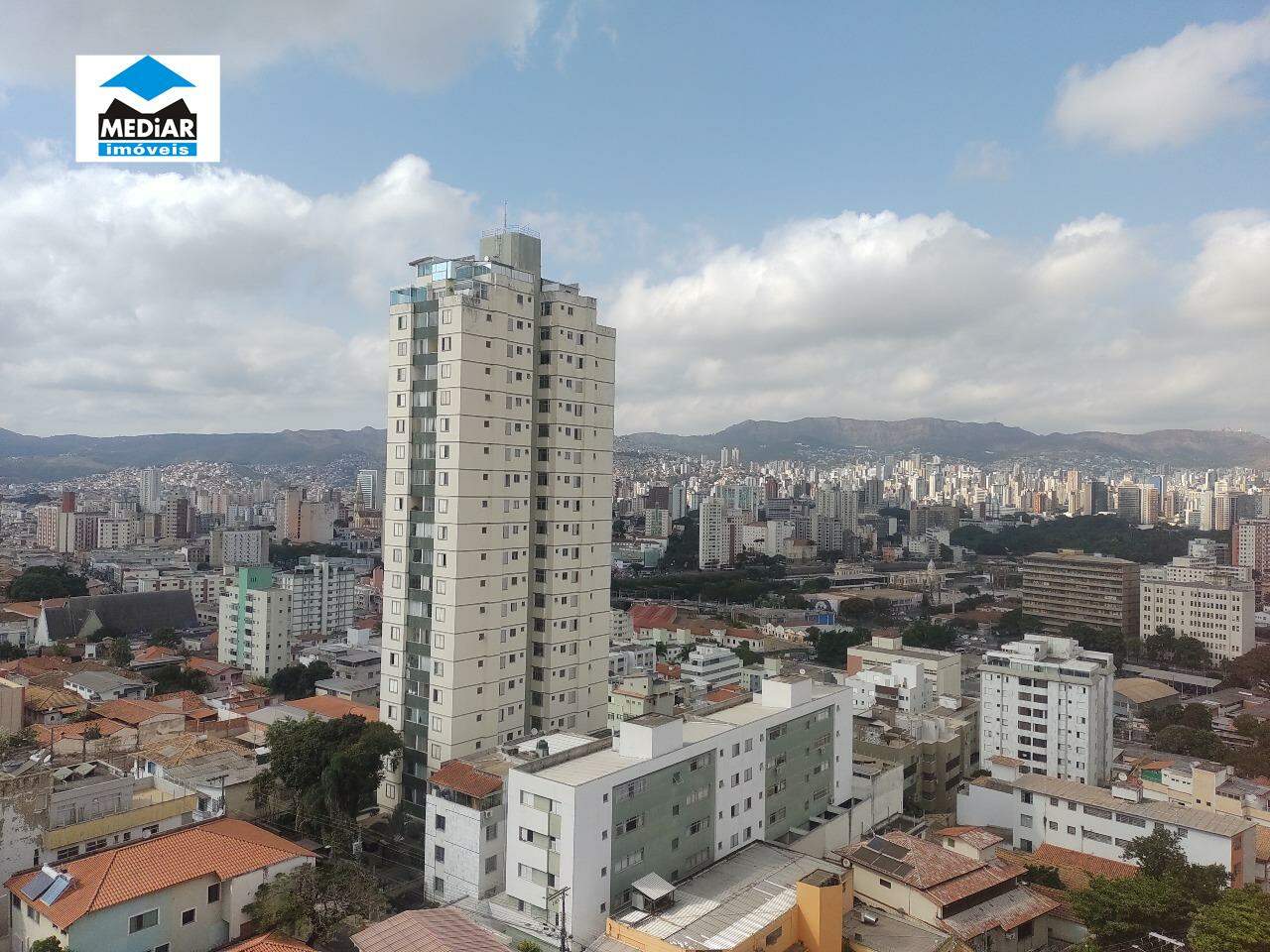 Apartamento à venda com 1 quarto, 39m² - Foto 11