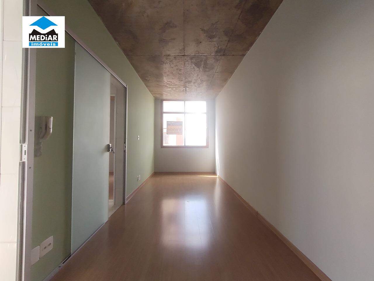 Apartamento à venda com 1 quarto, 39m² - Foto 2