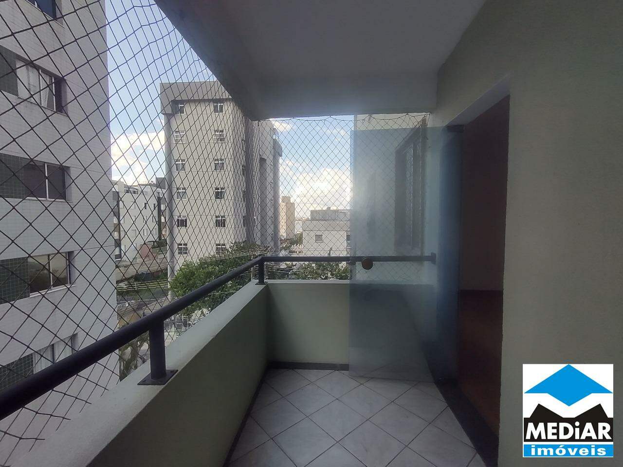 Apartamento à venda com 3 quartos, 90m² - Foto 4