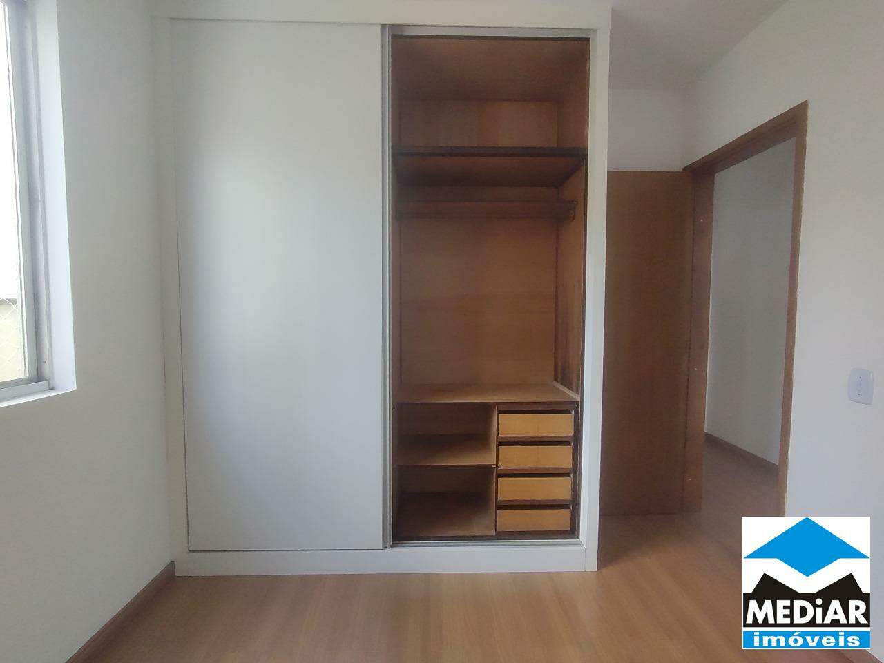 Apartamento à venda com 3 quartos, 90m² - Foto 9