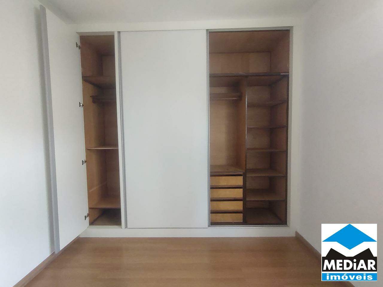 Apartamento à venda com 3 quartos, 90m² - Foto 6