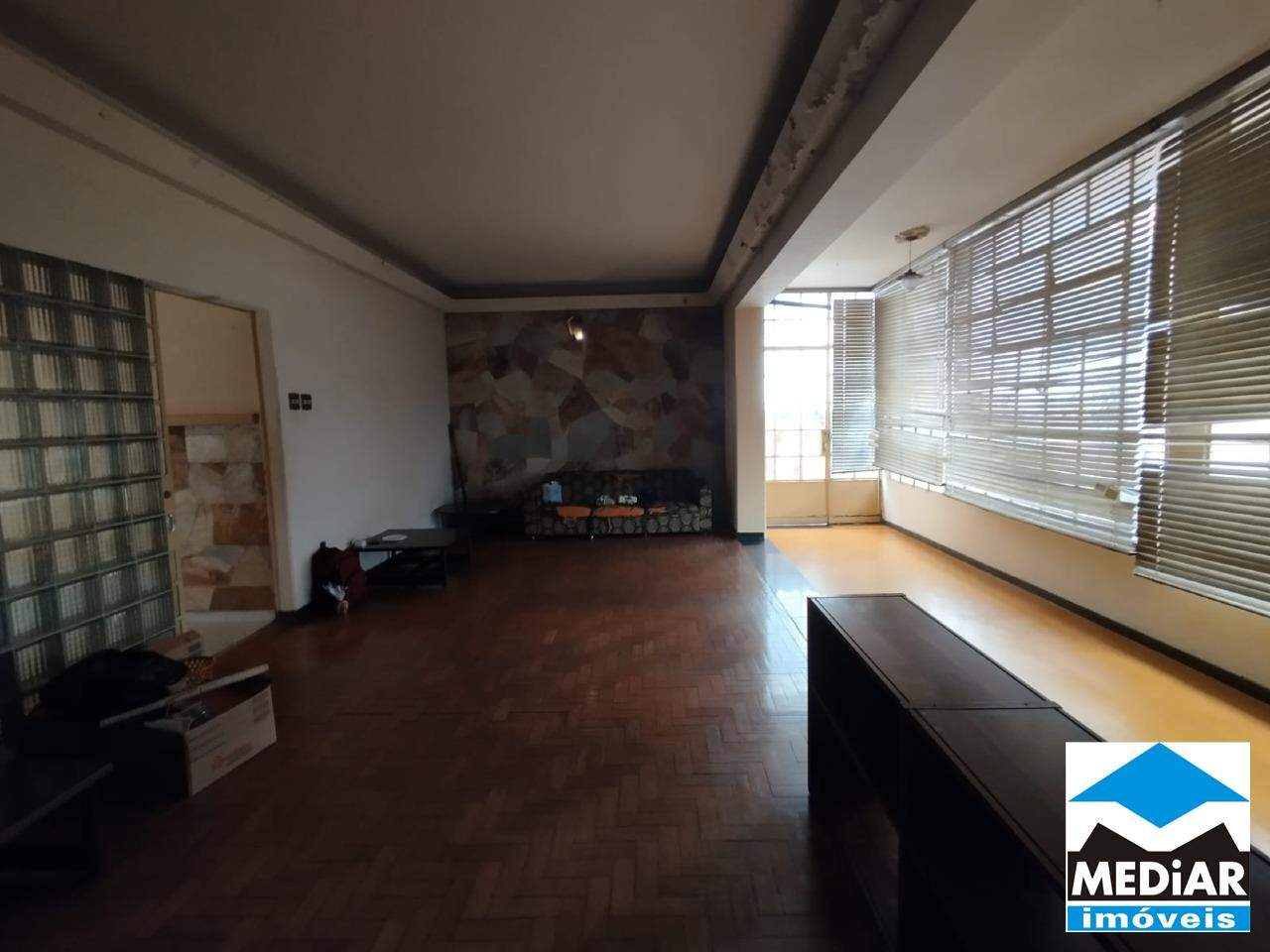 Casa à venda com 3 quartos, 200m² - Foto 4