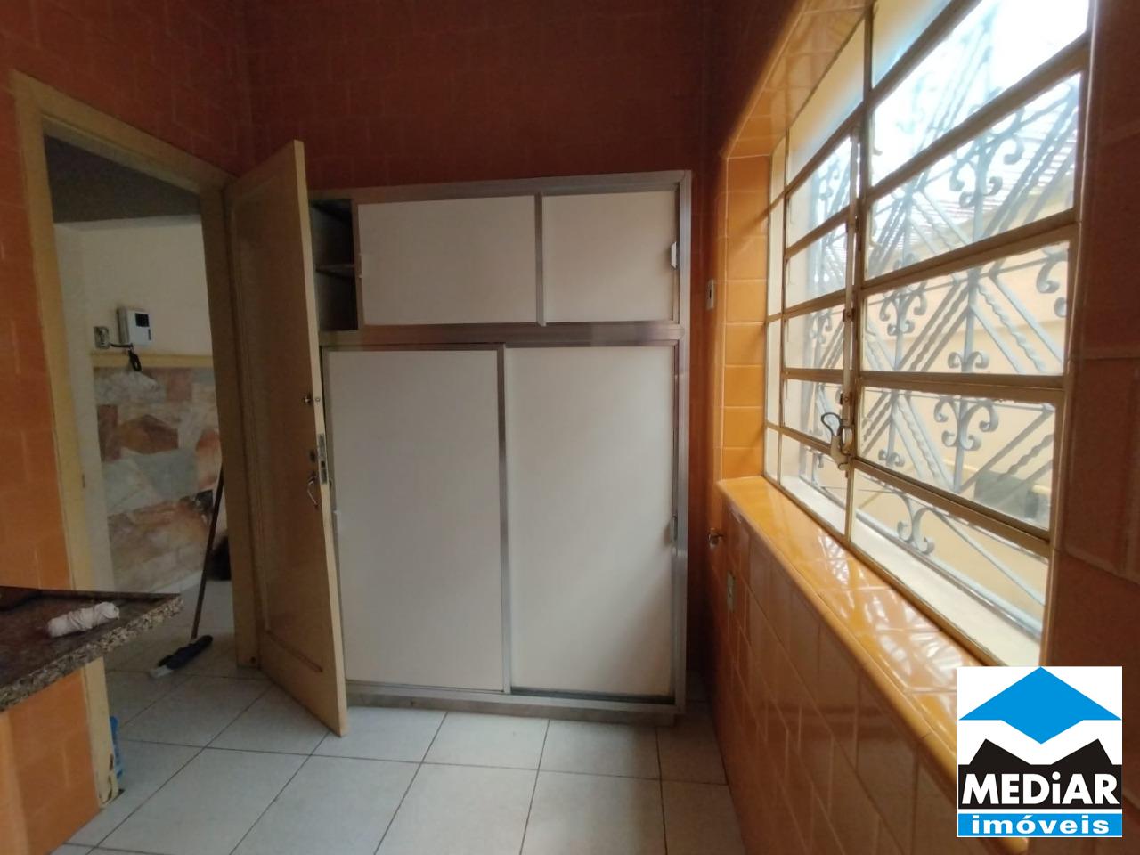 Casa à venda com 3 quartos, 200m² - Foto 14