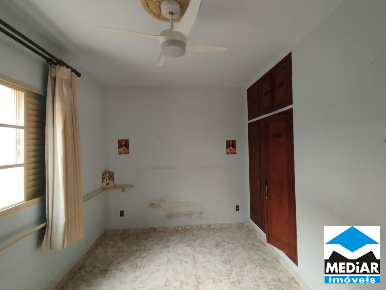 Casa à venda com 3 quartos, 200m² - Foto 10