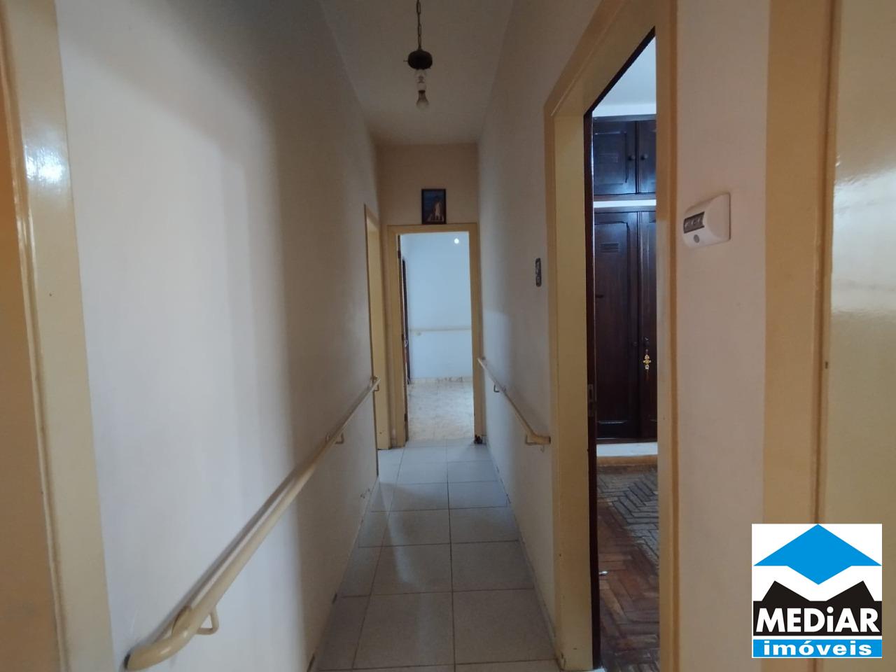 Casa à venda com 3 quartos, 200m² - Foto 5