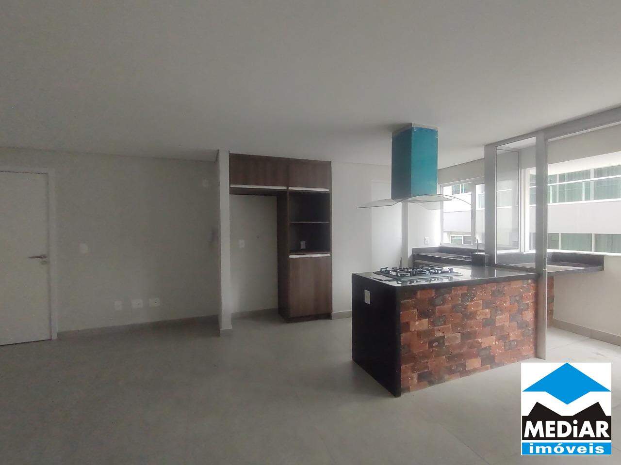 Apartamento à venda com 2 quartos, 73m² - Foto 3