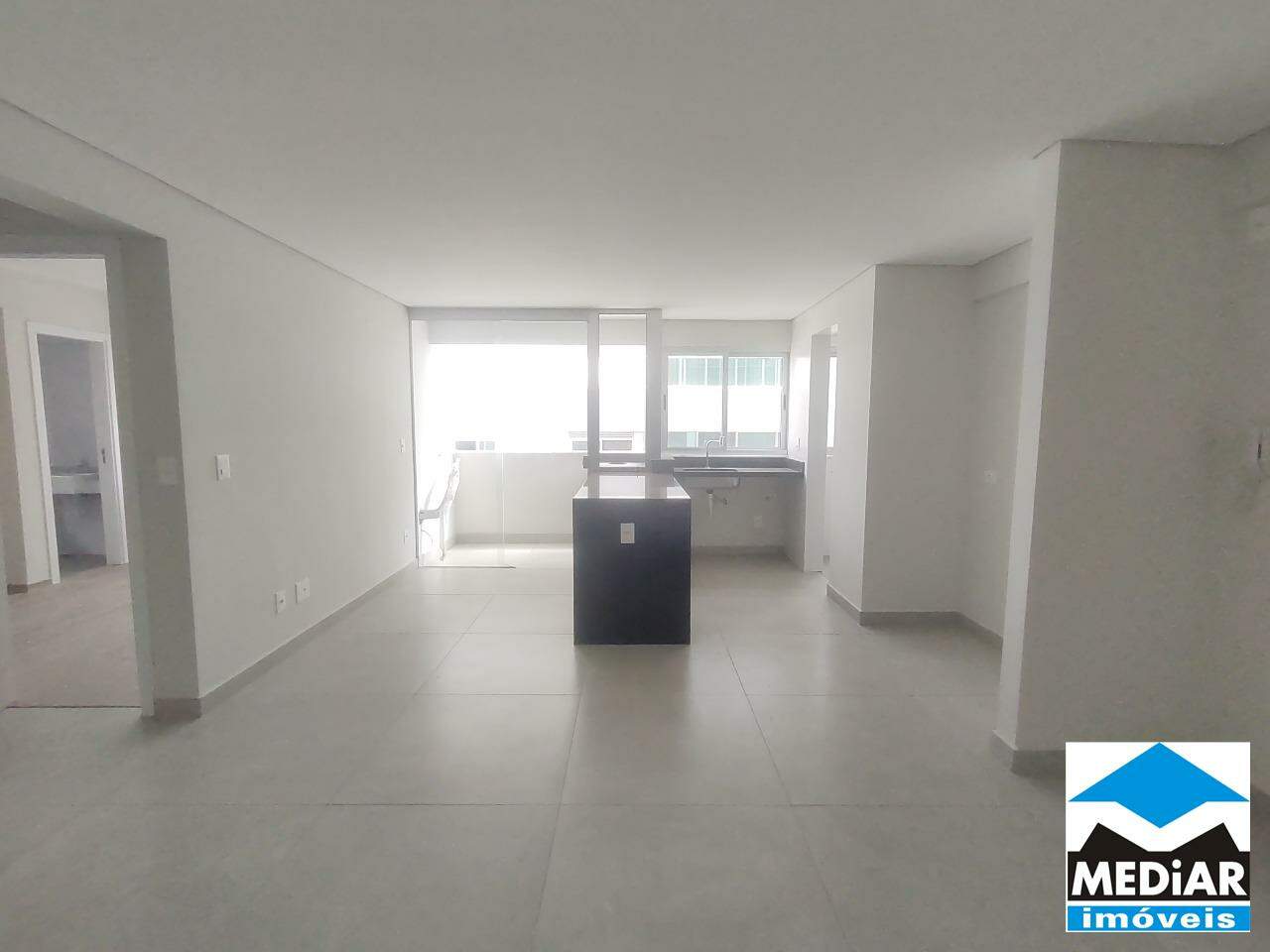 Apartamento à venda com 2 quartos, 73m² - Foto 5