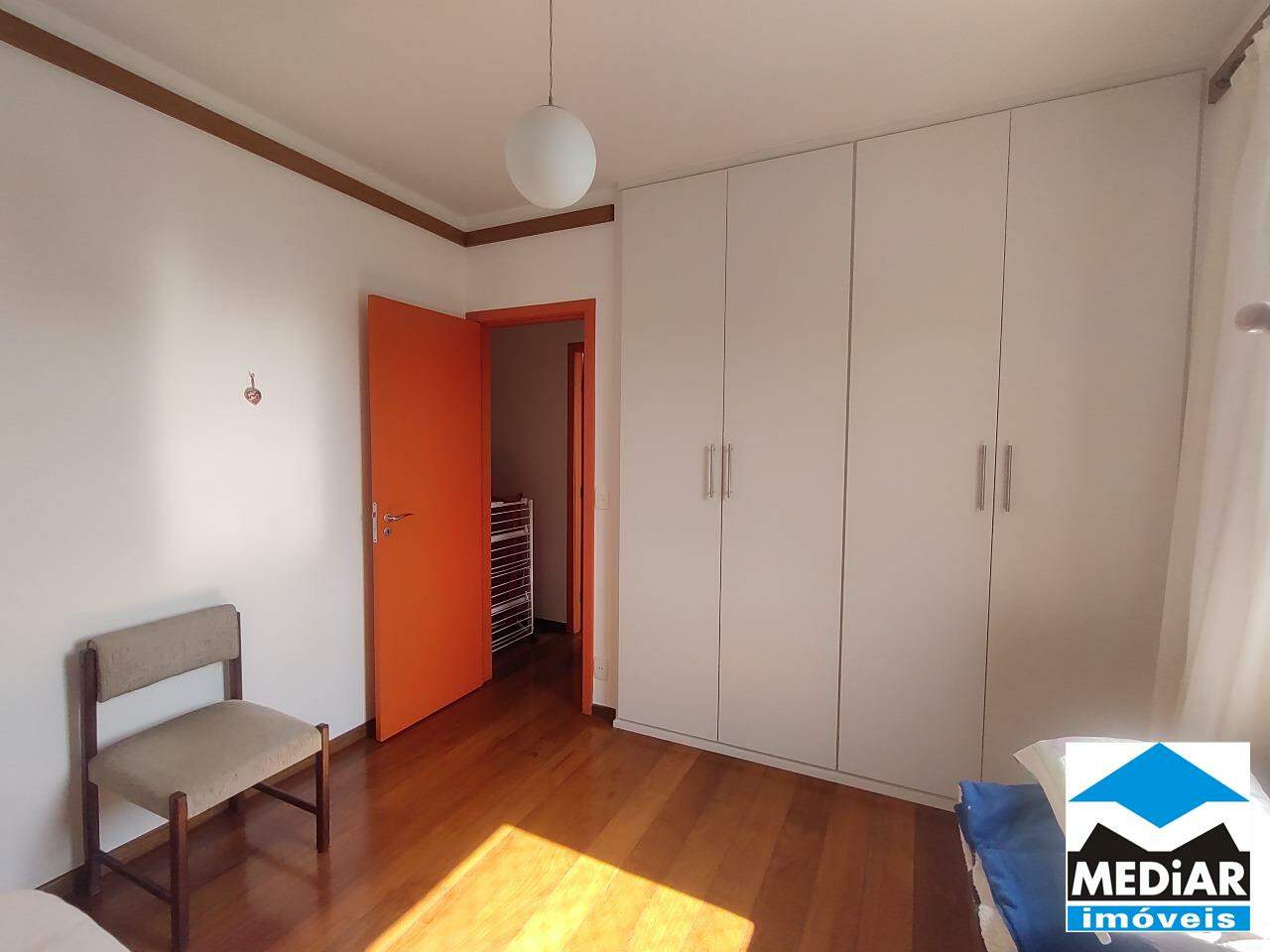 Apartamento à venda com 4 quartos, 140m² - Foto 7