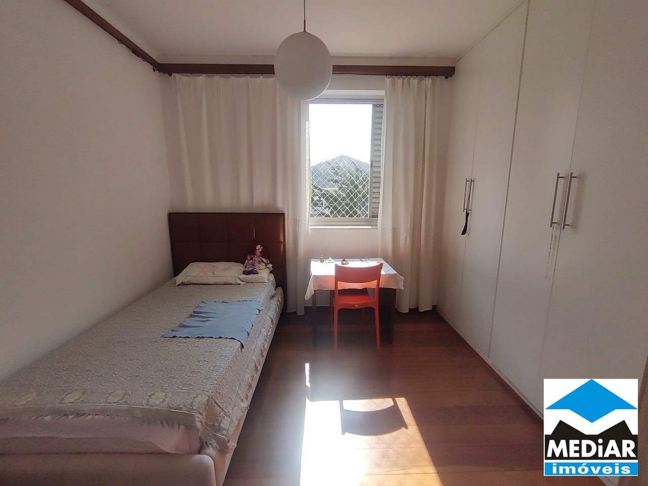 Apartamento à venda com 4 quartos, 140m² - Foto 9