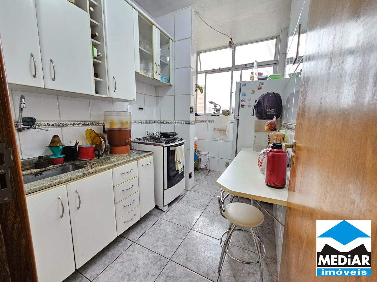 Apartamento à venda com 1 quarto, 40m² - Foto 3