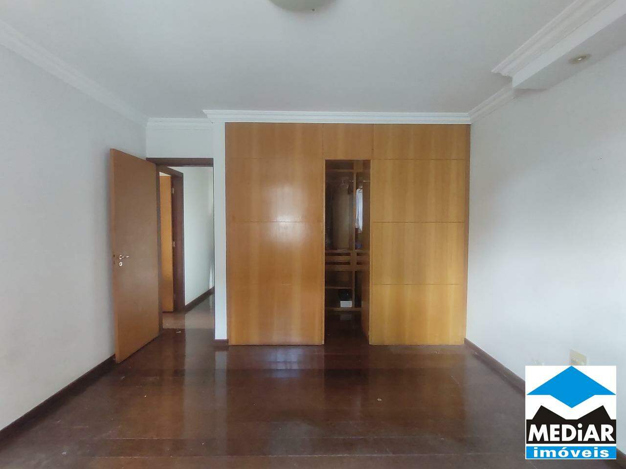 Apartamento à venda com 4 quartos, 159m² - Foto 7