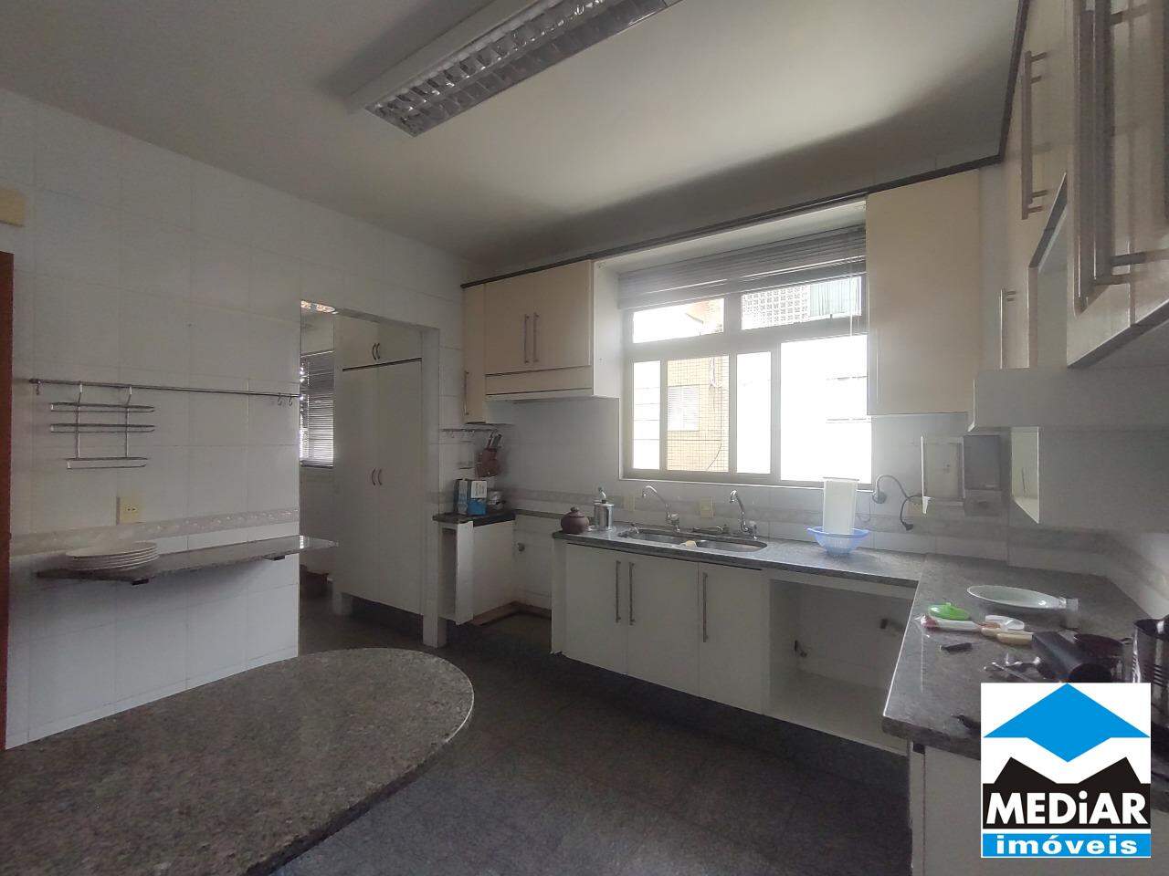 Apartamento à venda com 4 quartos, 159m² - Foto 20