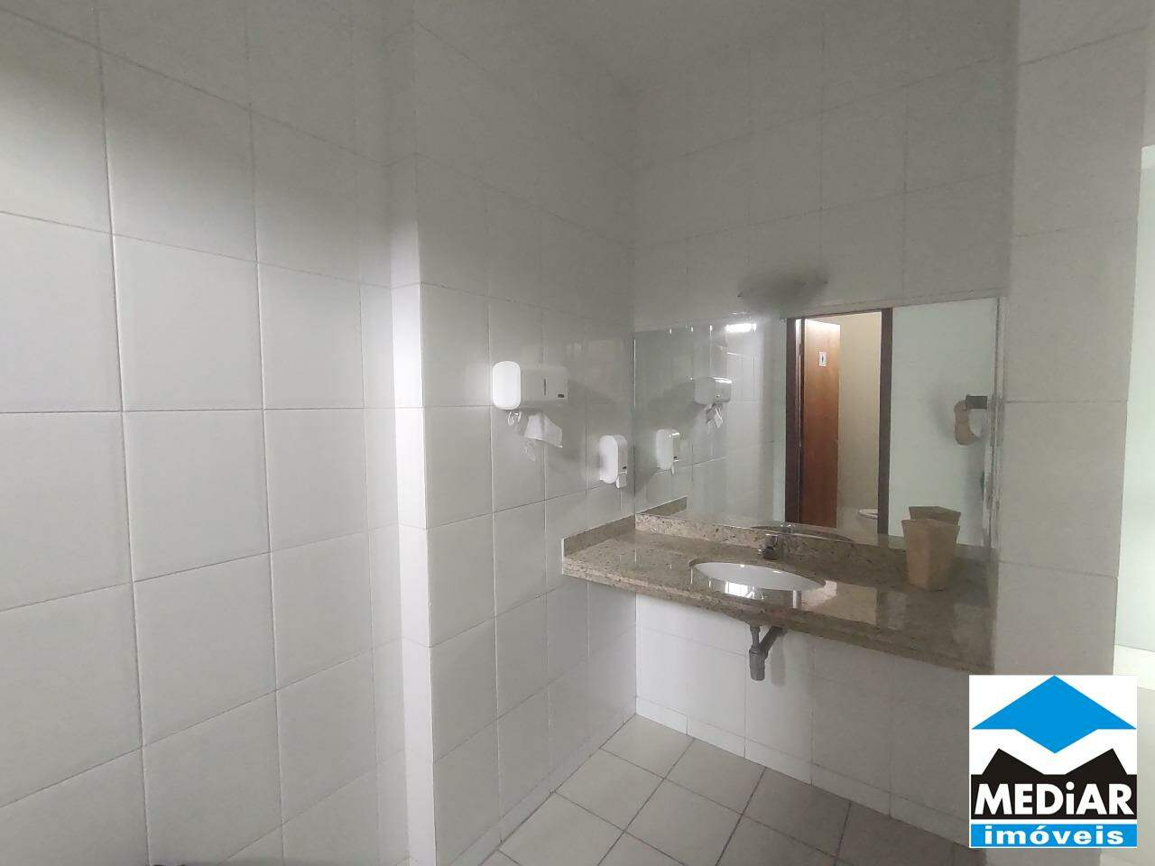 Apartamento à venda com 2 quartos, 63m² - Foto 24