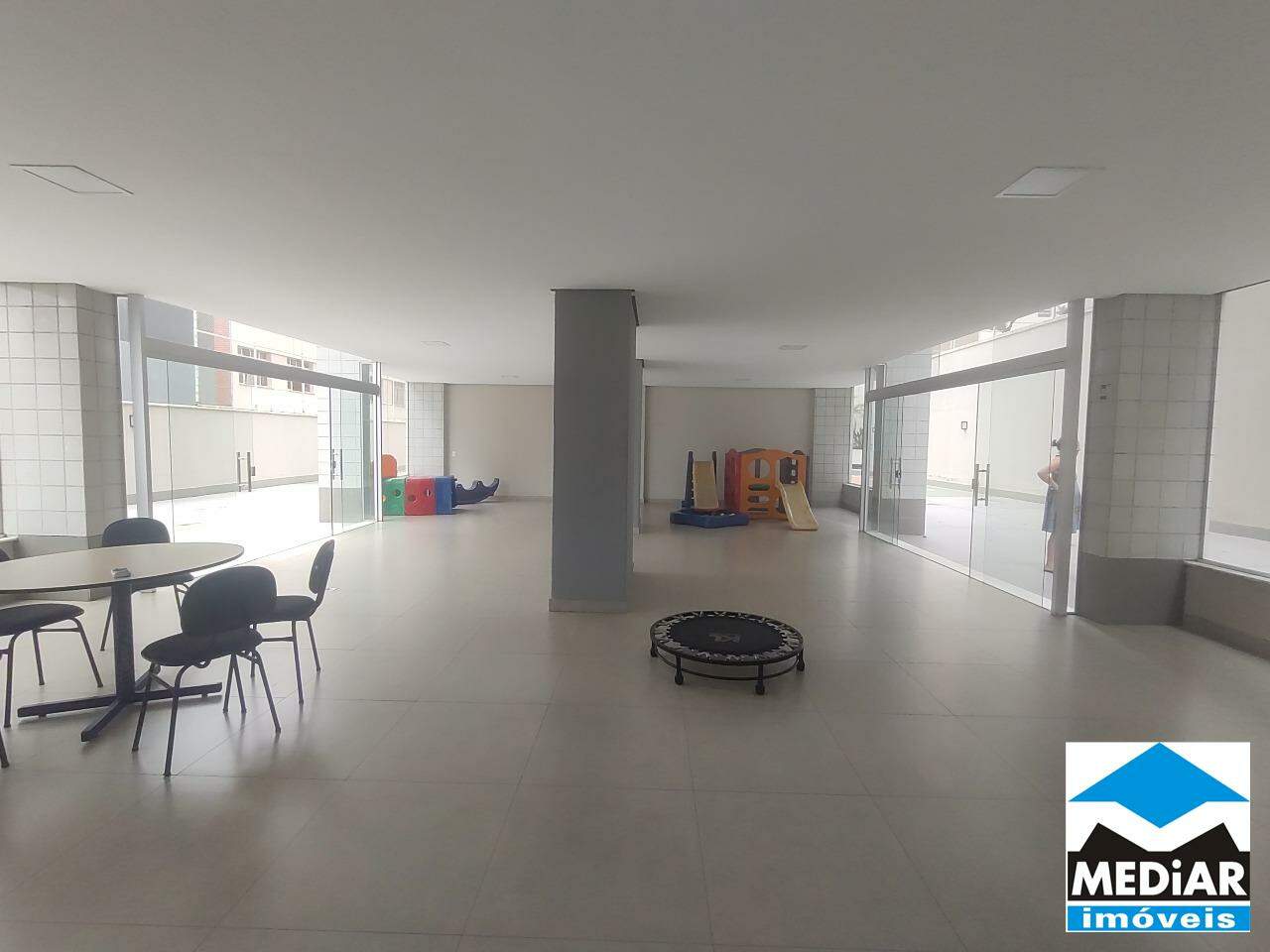 Apartamento à venda com 2 quartos, 63m² - Foto 23