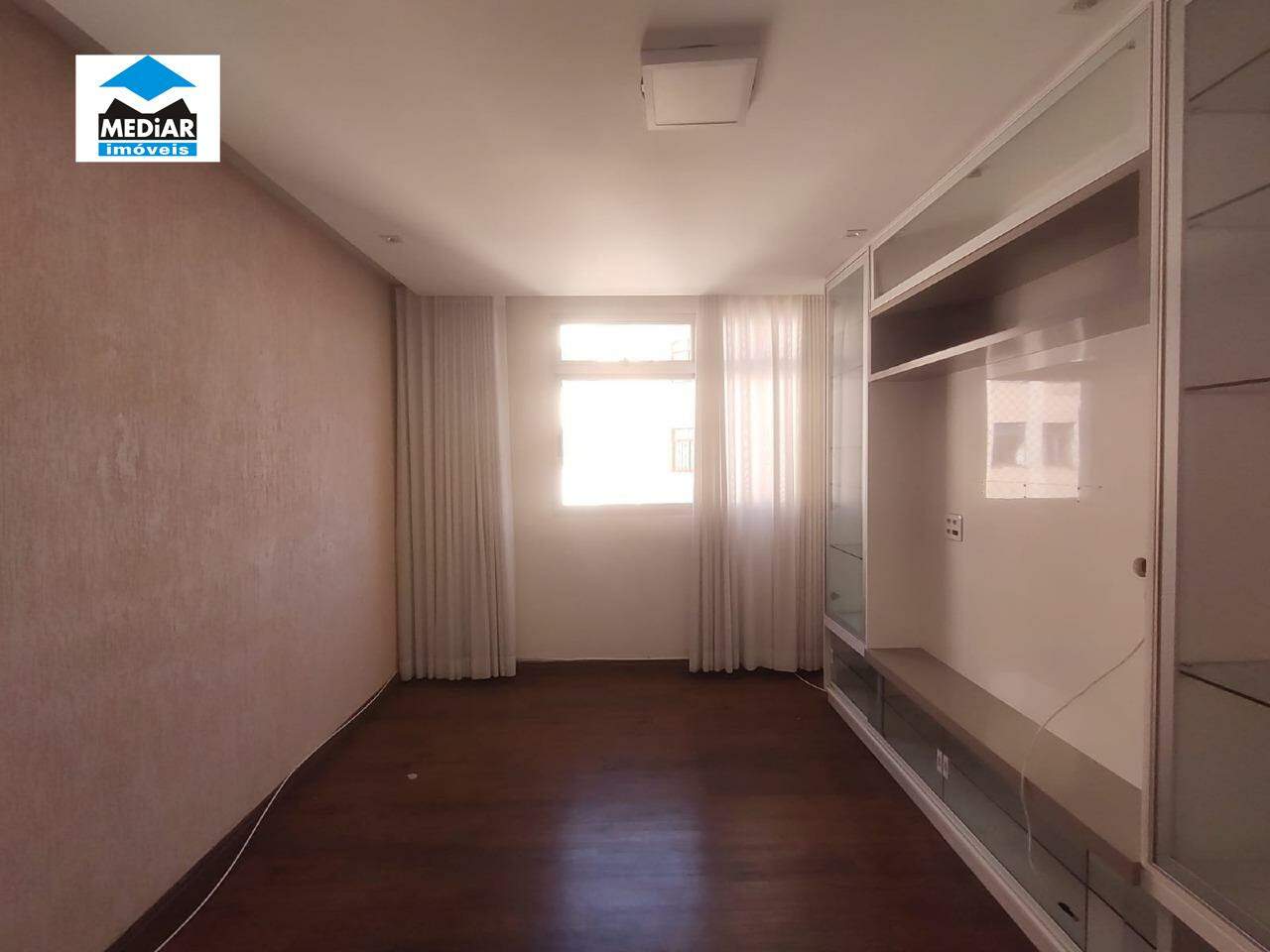 Apartamento para alugar com 1 quarto, 42m² - Foto 3