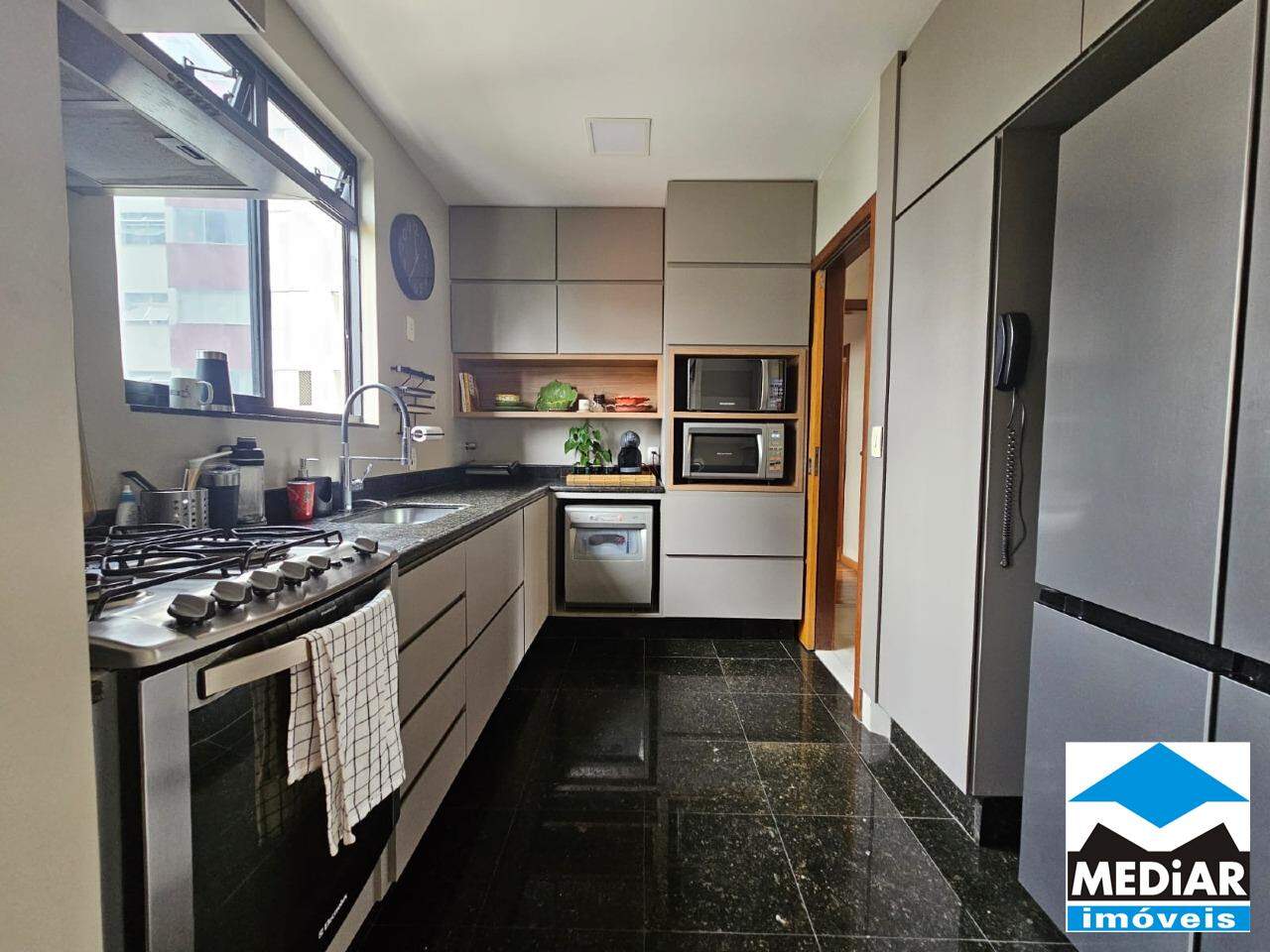 Apartamento à venda com 3 quartos, 110m² - Foto 16