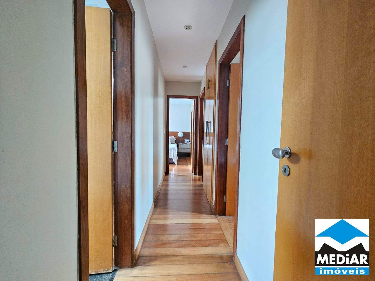 Apartamento à venda com 3 quartos, 110m² - Foto 4