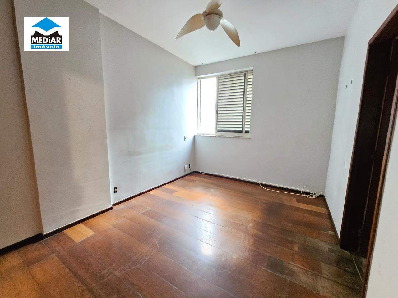 Apartamento à venda com 3 quartos, 110m² - Foto 6