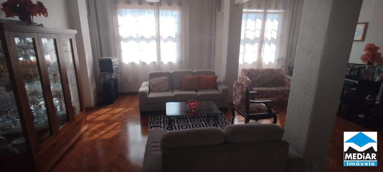 Apartamento à venda com 3 quartos, 159m² - Foto 4