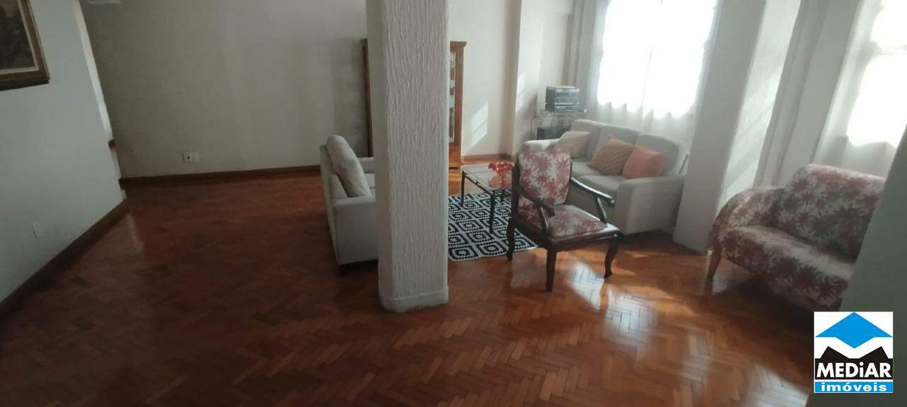 Apartamento à venda com 3 quartos, 159m² - Foto 1