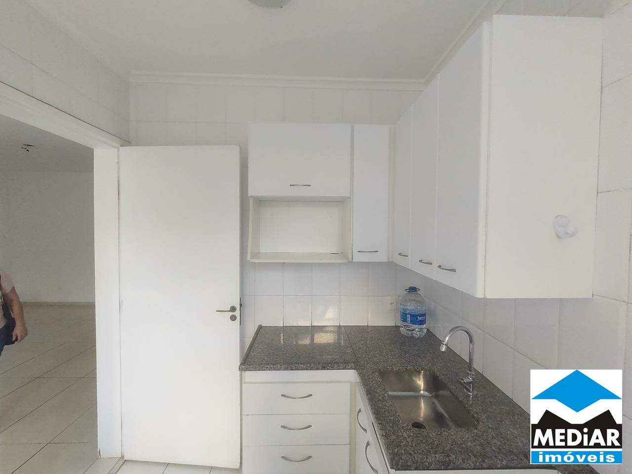 Apartamento à venda com 3 quartos, 85m² - Foto 15