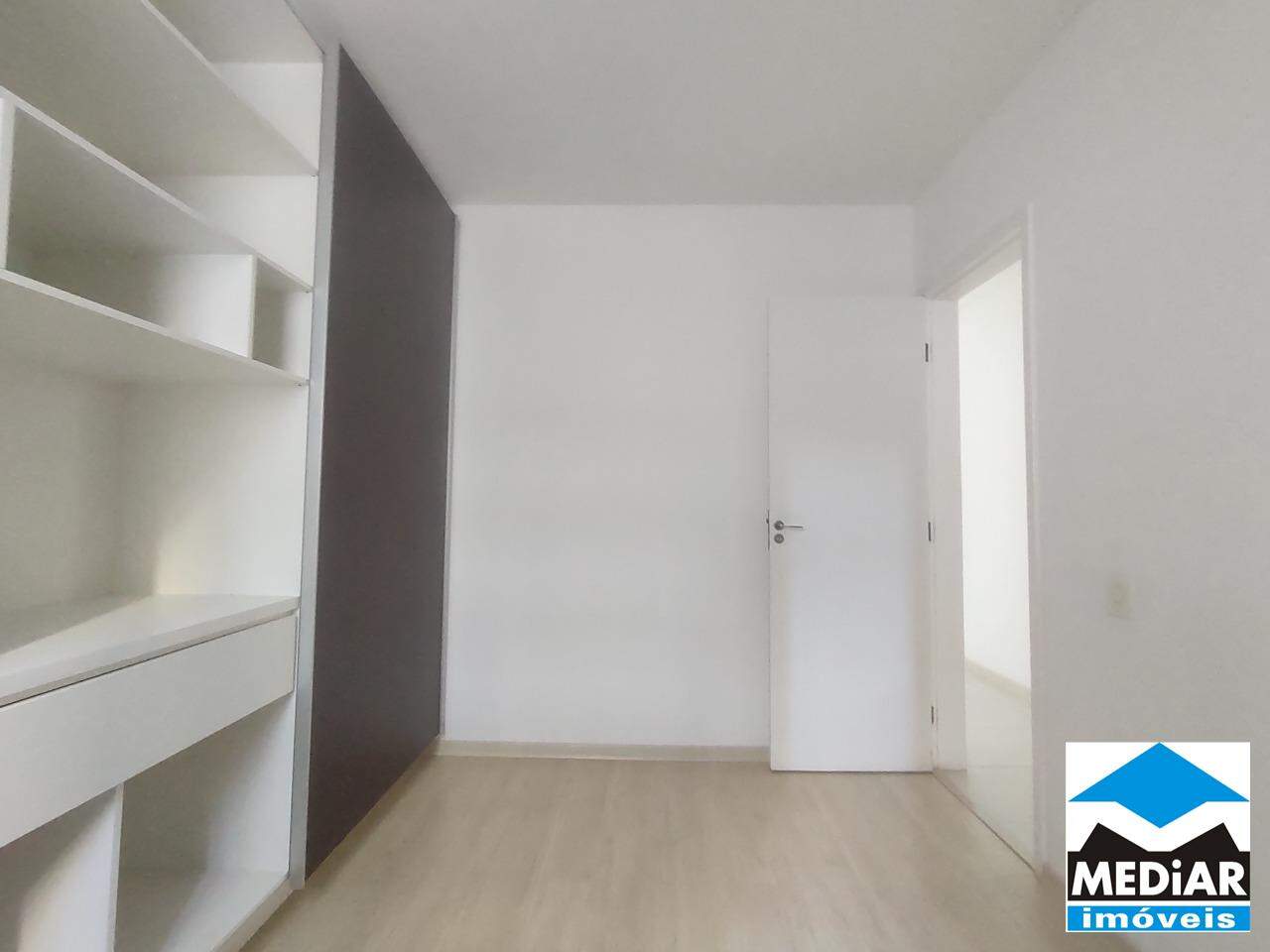 Apartamento à venda com 3 quartos, 85m² - Foto 6