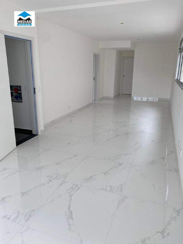 Apartamento à venda com 4 quartos, 134m² - Foto 2