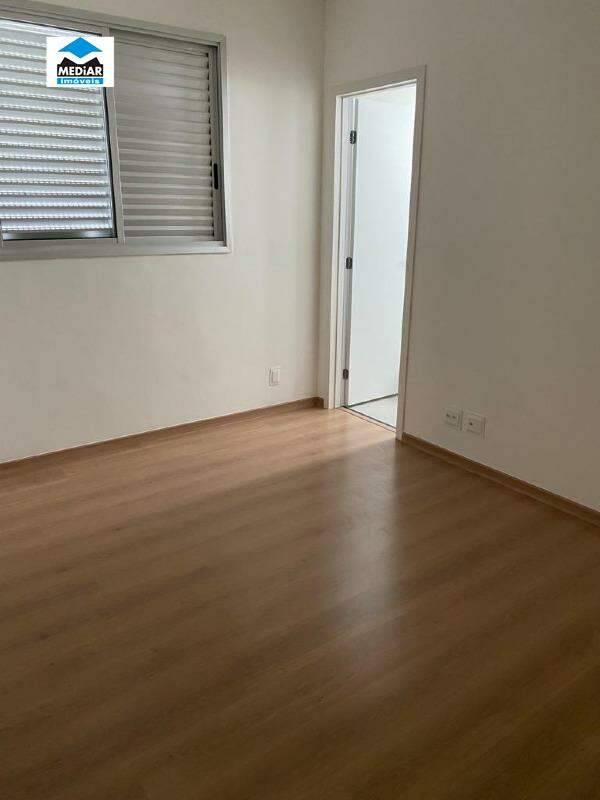 Apartamento à venda com 4 quartos, 134m² - Foto 6