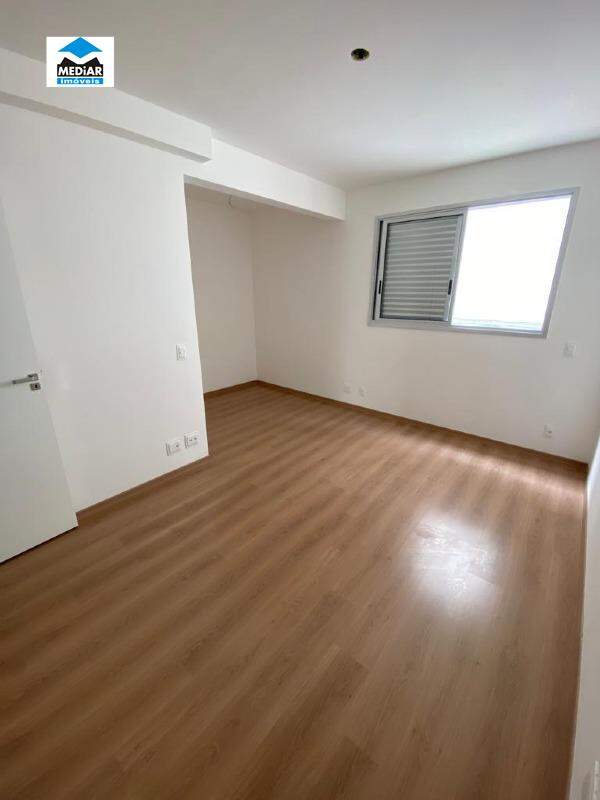 Apartamento à venda com 4 quartos, 134m² - Foto 4