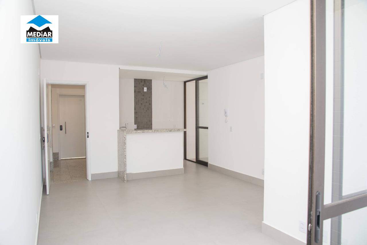 Apartamento à venda com 2 quartos, 141m² - Foto 1