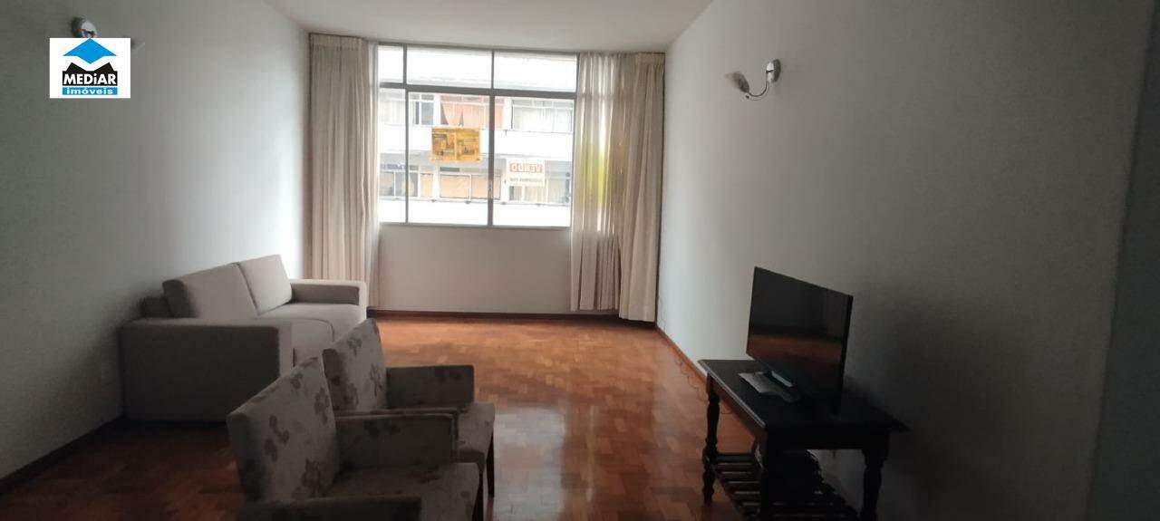 Apartamento à venda com 3 quartos, 150m² - Foto 1