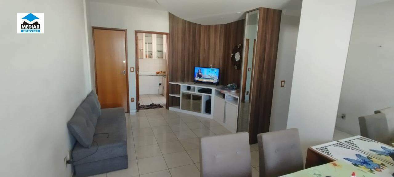 Apartamento à venda com 3 quartos, 80m² - Foto 1