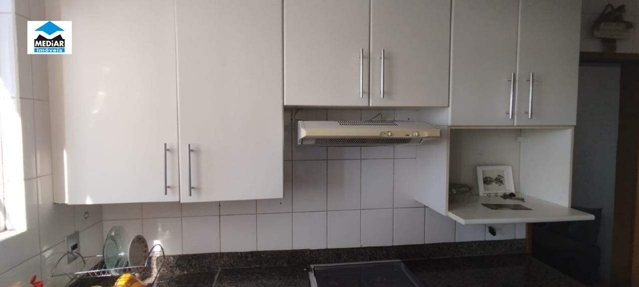 Apartamento à venda com 3 quartos, 80m² - Foto 8