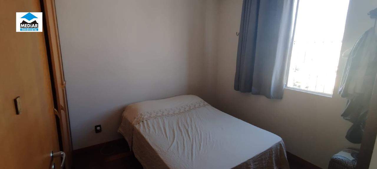 Apartamento à venda com 3 quartos, 80m² - Foto 3