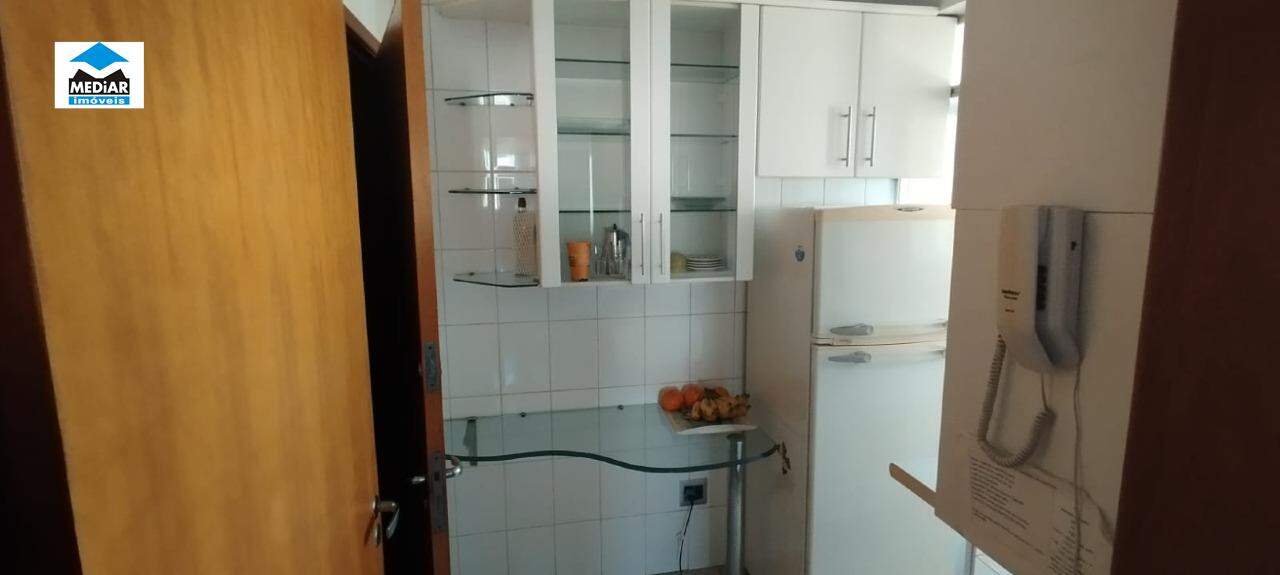 Apartamento à venda com 3 quartos, 80m² - Foto 9